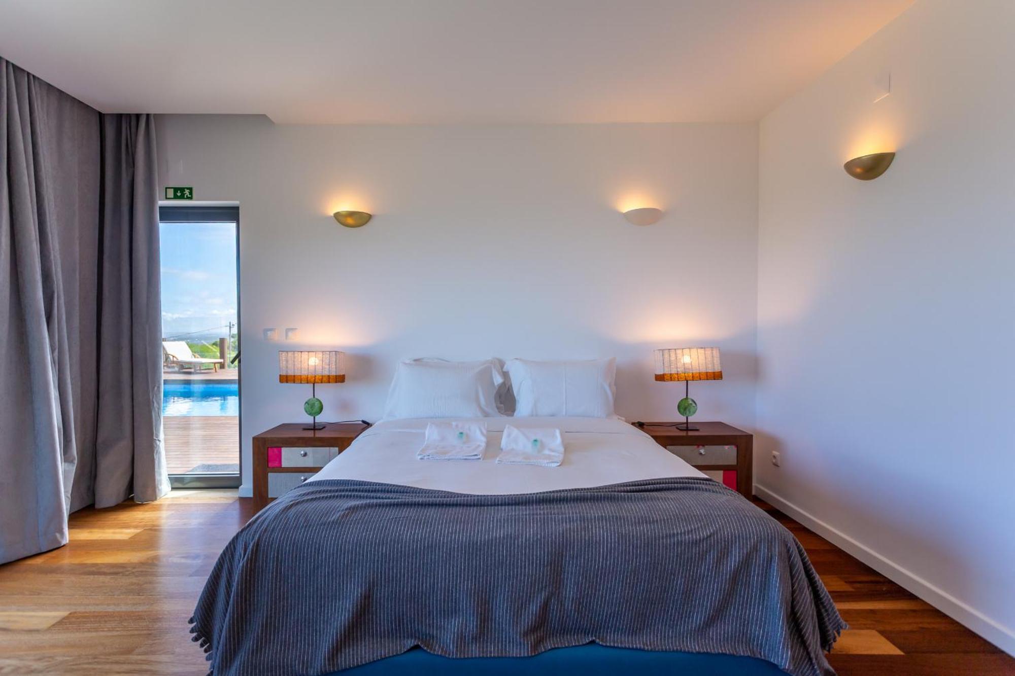 Penedo Escape Sea Suites Colares Bagian luar foto