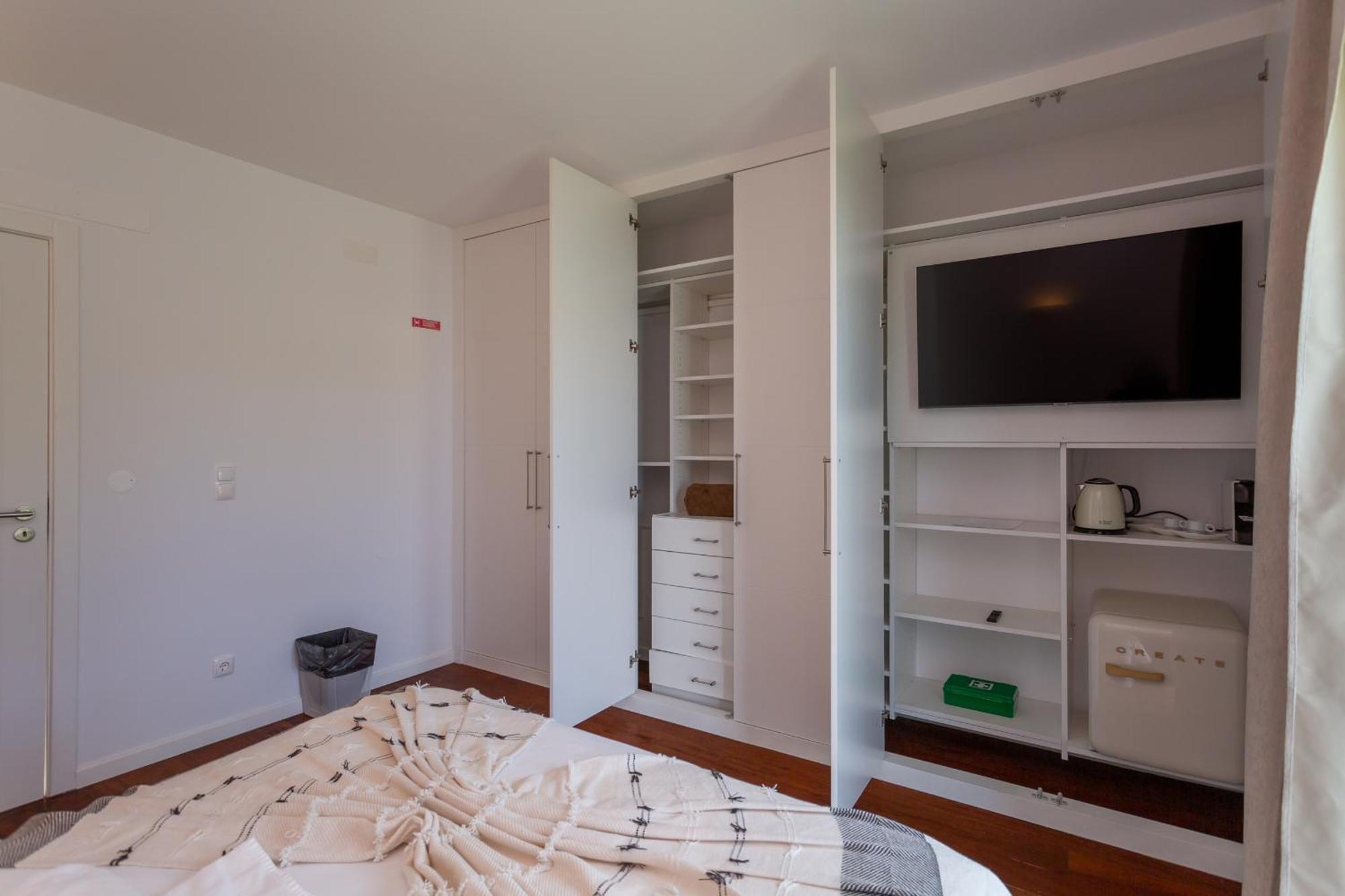 Penedo Escape Sea Suites Colares Bagian luar foto