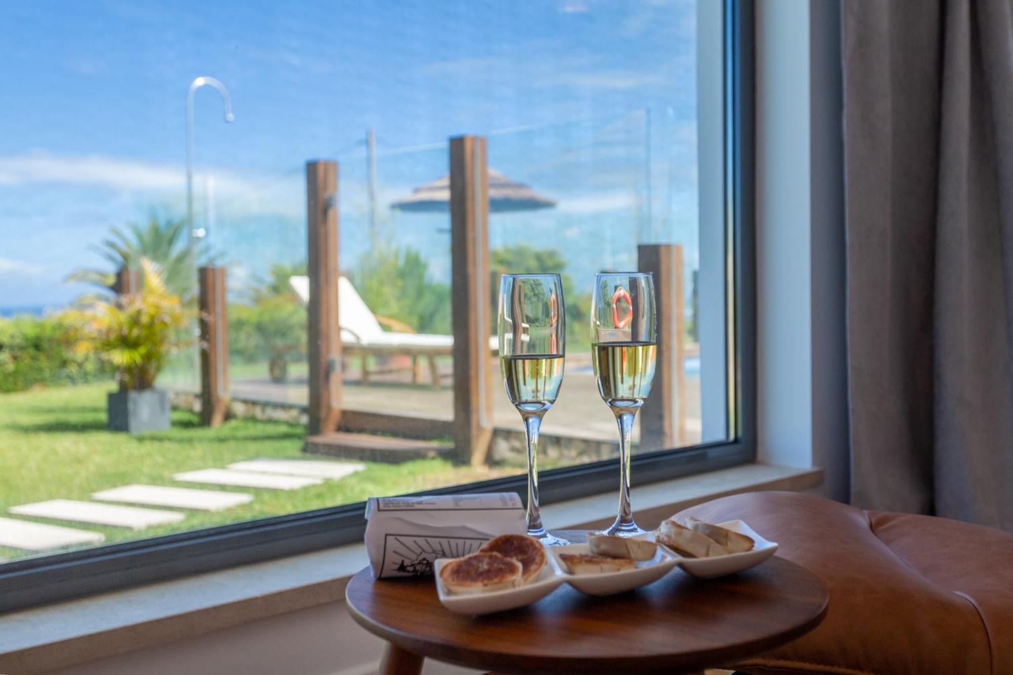 Penedo Escape Sea Suites Colares Bagian luar foto