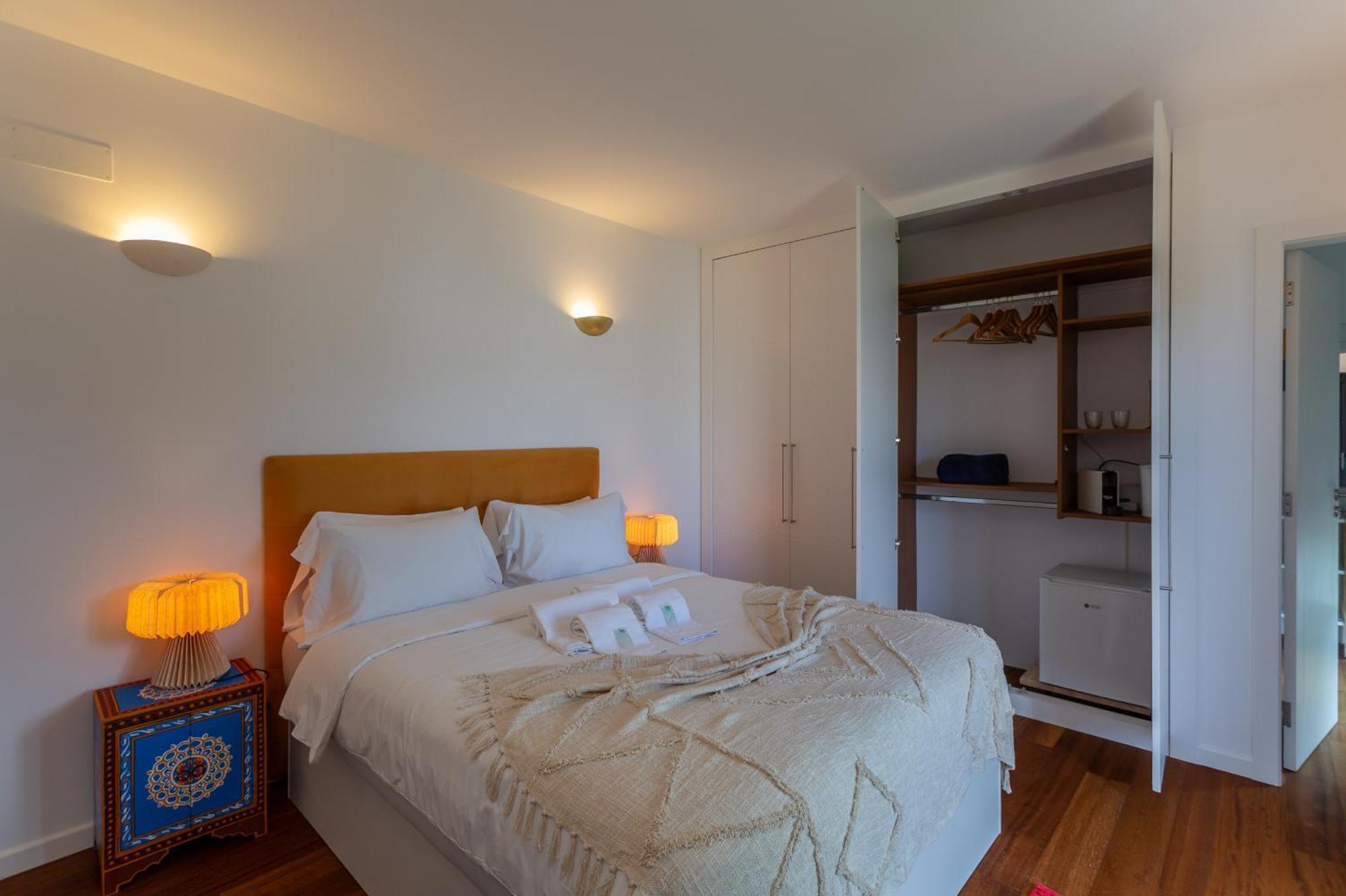 Penedo Escape Sea Suites Colares Bagian luar foto
