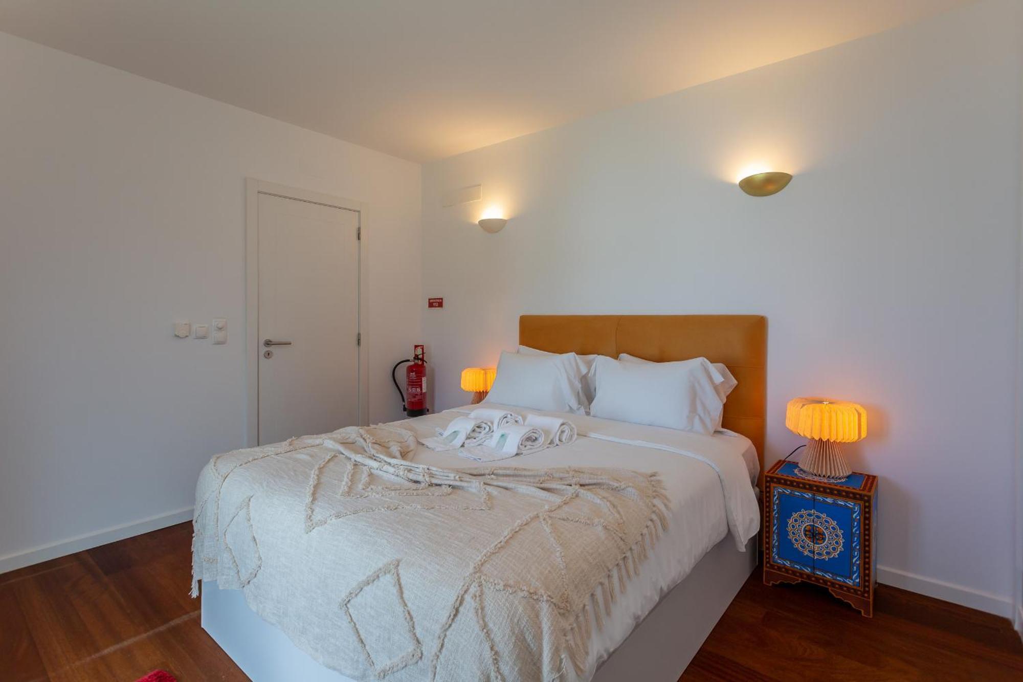 Penedo Escape Sea Suites Colares Bagian luar foto